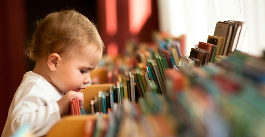 Top tips for reading to your baby